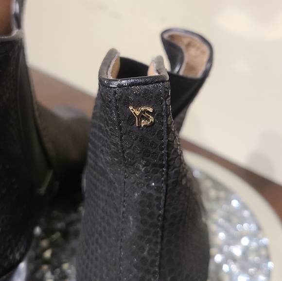 Slip on BOOTIES - Picture 3 of 4